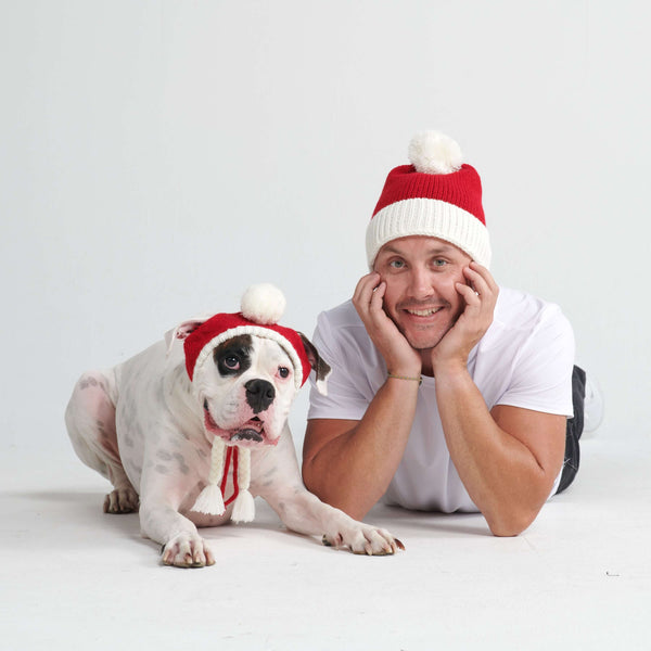 Gebreide Pom Pom hond muts - De Kerstman